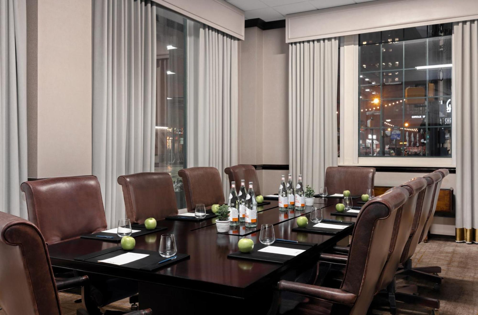 Omni Severin Hotel Индианаполис Екстериор снимка